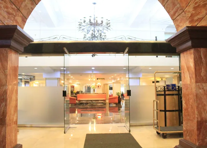 Palmas De 3* Manila