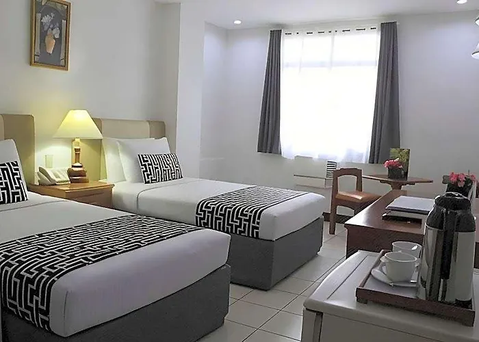 Palmas De 3* Manila