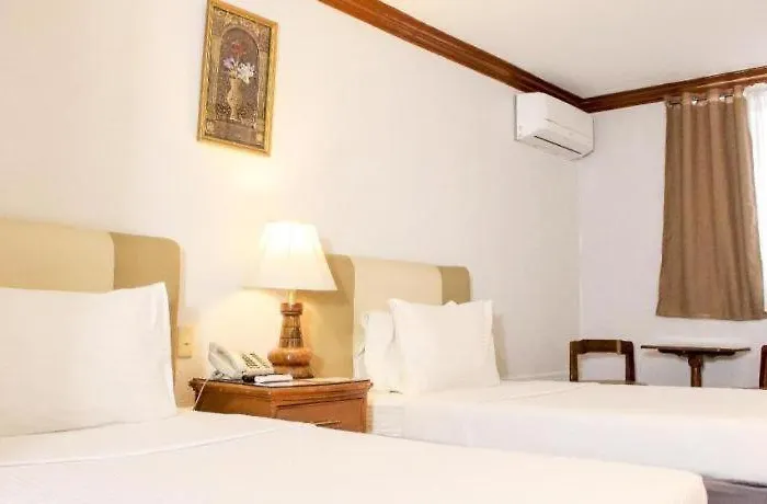Palmas De 3* Manila
